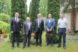 IMG-cf7969ba4dd6f68f55e14e67670d6253-V