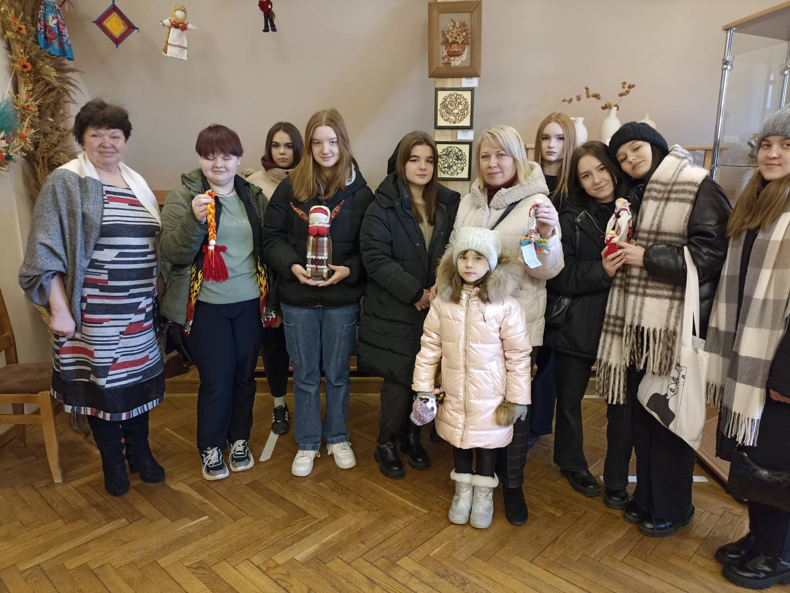 IMG-4eeb37fe8e047d302f4643a26f4d46f1-V[1]