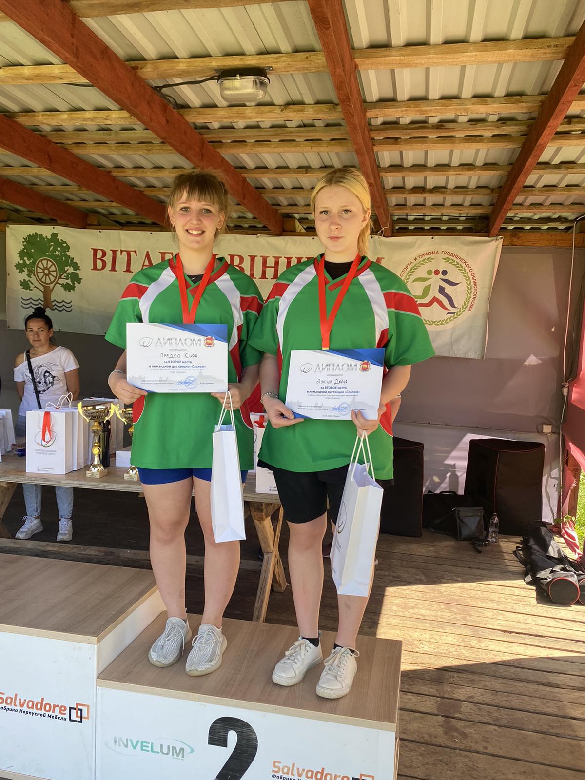 IMG-552947b60d300bd4279ed99e57cffeb2-V